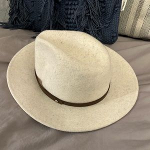 NWOT: Free People Wythe Leather Band Felt Hat